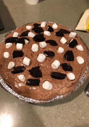 A picture of Chocolate mousse pie.