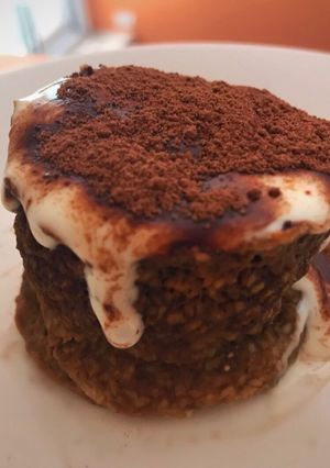 Una foto de Mug cake de café y avena light (tiramisú) en 1 minuto