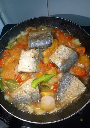 Foto resep 5. Ikan kembung masak tomat