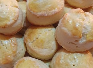 Una foto de Scones dulces 🌾🕯️