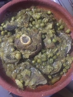 صورة لوصفة طاجين اللحم بالجلبانة و القوق