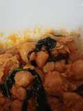 Curry de garbanzos y espinacas