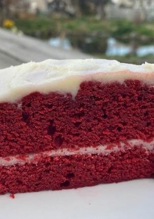 A picture of "Red" Velvet Cake.