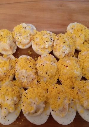 Una foto de Huevos rellenos de atún