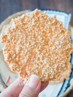 《簡單小吃》芝麻脆片 的食譜成品照片