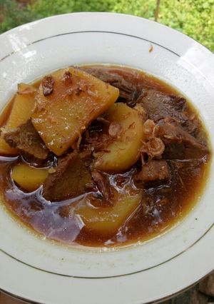 Foto resep Semur Daging Kentang