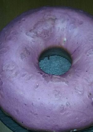 Una foto de Budincito con un toque rosado....acompañado de un merengue rosa