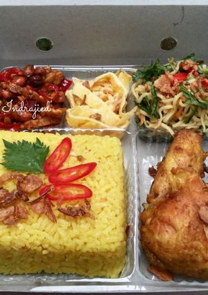 Foto resep Nasi Kuning Rice Cooker
