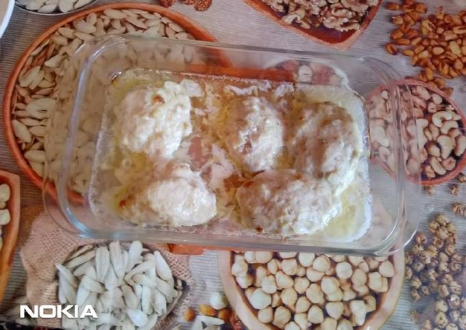 Детские куриные котлетки в духовке