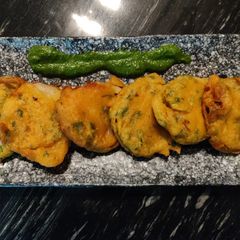 Kand bhajiya A picture of Kand bhajiya.