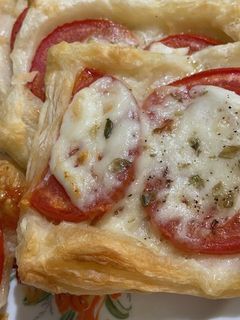 Foto de Folhados de Tomate e Mozzarella