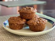 A picture of raisin muffins