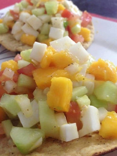Una foto de Ceviche de Coco y Mango