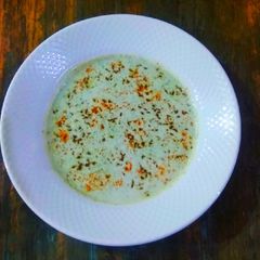 A picture of Spinach raita.