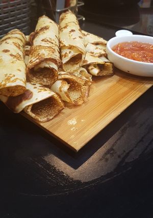 O poză a rețetei Clătite cu dulceață de gutui.