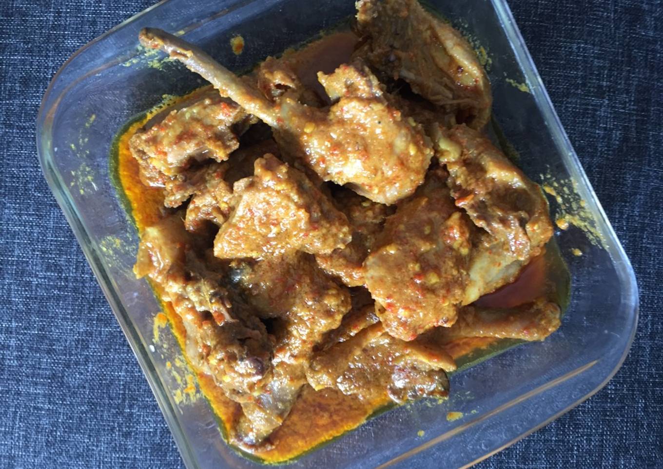 Bebek pedas