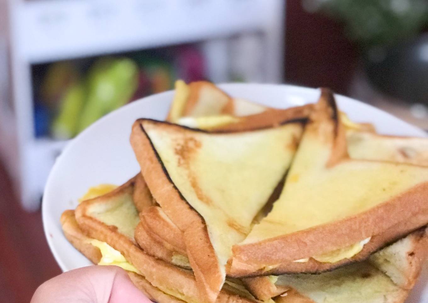 Roti Panggang Telur Kornet