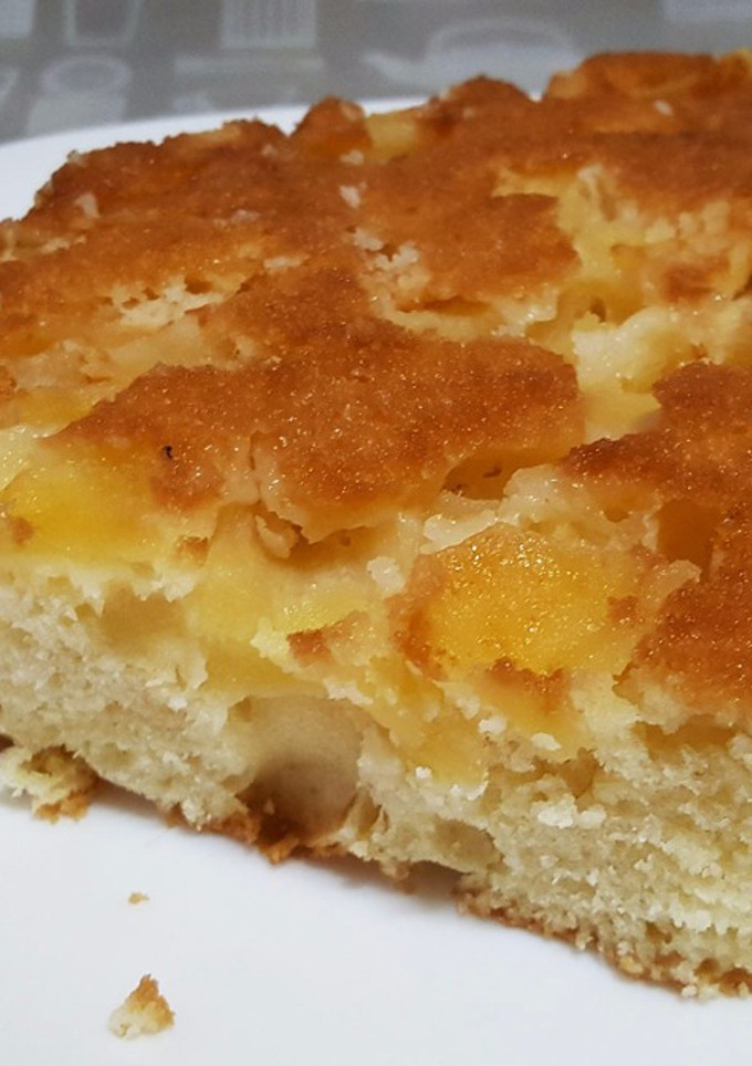Una foto de Torta de manzana / pera fácil y económica