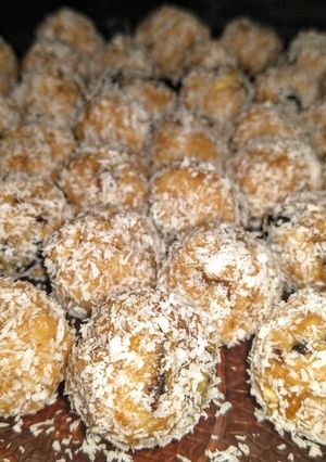 Una foto de Trufas bolitas de tigre, bocaditos dulces veganos