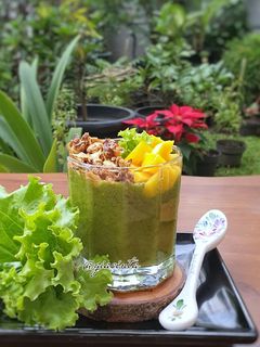 Foto resep Smoothie warna hijau