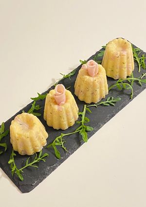 Une photo de Cannelés de polenta au jambon