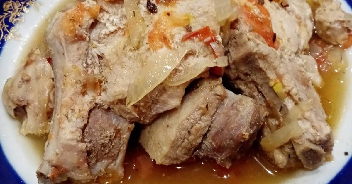 Хаш свиной рецепт. Мясо тушеное с луком. Тушёное мясо в мультиварке с луком. Хаш из свинины.