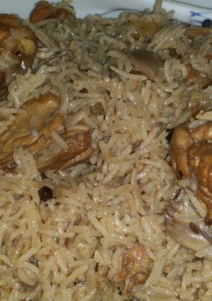 A picture of Chicken pulao.