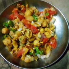 A picture of White Chana chat.