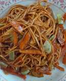 Spaghetti di soia con verdure e salsa di soia..:)