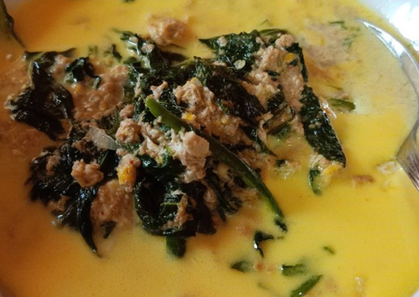 Telur ceplok daun singkong