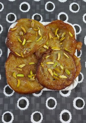 A picture of Banana malpua.