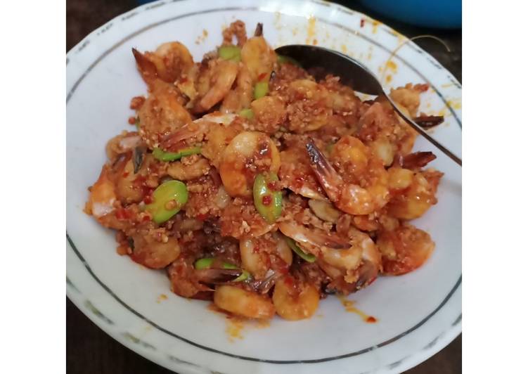 Cara Gampang Membuat Udang petai balado yang Bisa Manjain Lidah