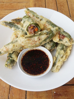 Foto resep Gochu Twigim (Cabai Hijau Isi a la Korea)