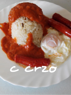 Una foto de Arroz, huevos y chistorra