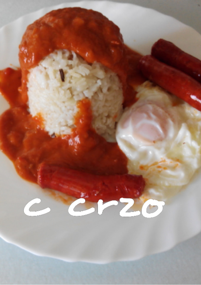 Una foto de Arroz, huevos y chistorra