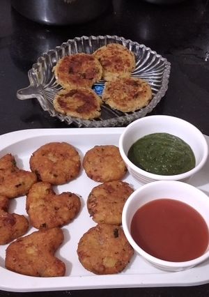 आलू पोहे के कटलेट (Aloo Poha Cutlet Recipe in Hindi) रेसिपी मुख्य फोटो