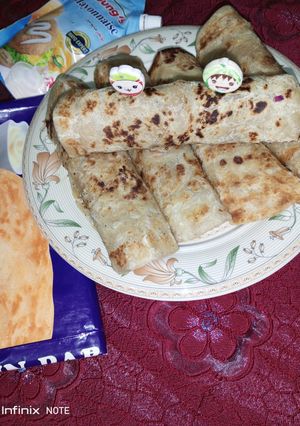 A picture of Nuggets paratha roll.