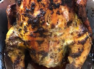 Una foto de Chicken can beer al horno