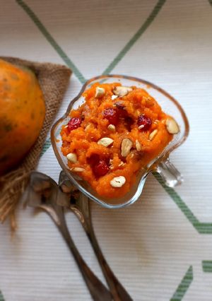 A picture of Ripe Papaya Halwa.