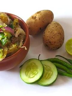 आलू का अचार (aloo ka achar recipe in Hindi) रेसिपी मुख्य फोटो