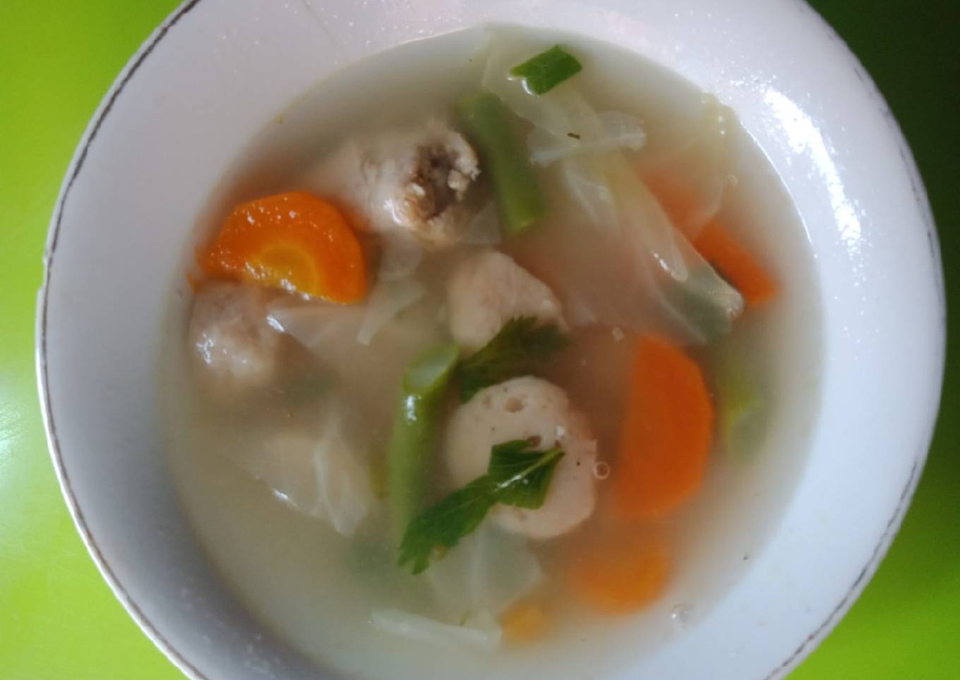 Sop ayam bakso