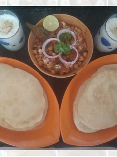 છોલે ભટુરે રેસીપી મુખ્ય ફોટો