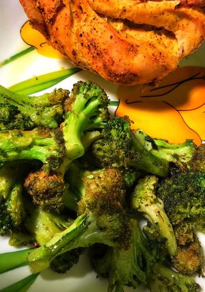 A picture of Steam, Fried Broccoli#themechallenge.