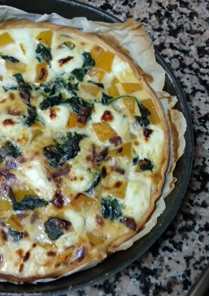 Una foto de Quiche de calabaza y espinacas