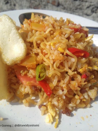 Langkah Mudah untuk Membuat Resep Nasi Mie Goreng 🍝 yang Enak Banget Anti Ribet, Mantap