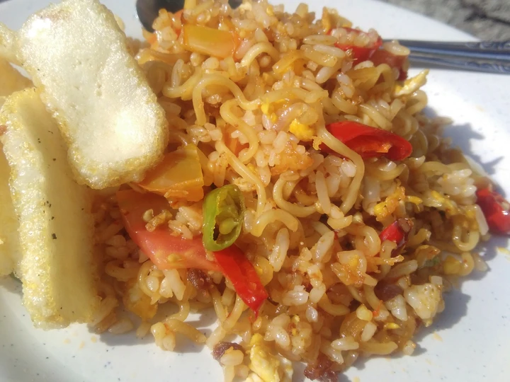 Cara Mudah Menyiapkan Resep Nasi Mie Goreng 🍝 yang Bikin Ngiler Anti Ribet, Uenak Banget