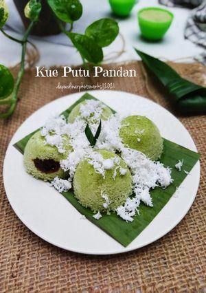 Foto resep Kue Putu Pandan (tanpa bambu)