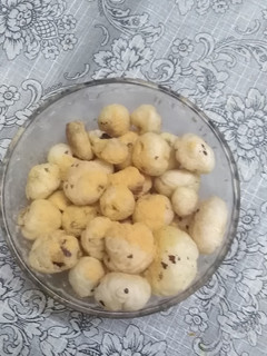 પેરી પેરી મખાના(Peri peri Makhana Recipe in Gujarati) રેસીપી મુખ્ય ફોટો