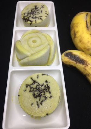A picture of Avocado and banana ice cream.