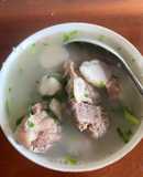 Canh xương khoai sọ